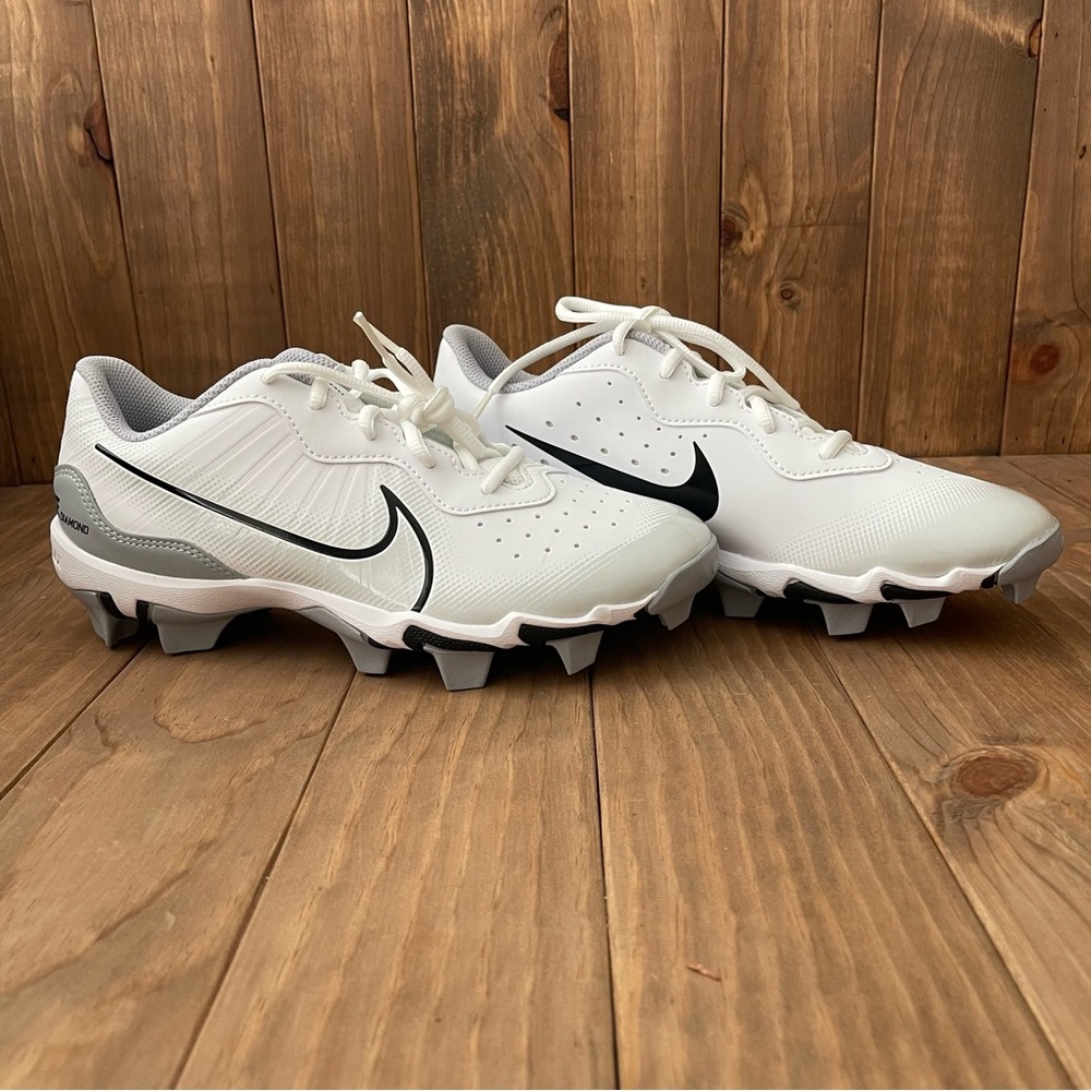 Nike White and Black Men's Baseball Cleats, Size 7, NWOB